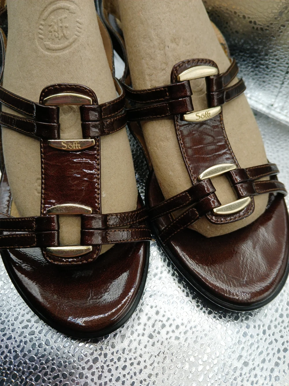 Sofft Dark Brown Patent Leather Buckle Sandals Women's Size 7